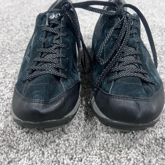 Dansko Paisley Women's Hiking Shoes Black/Black Suede Waterproof EU 36 US 5.5-6 - Picture 2 of 9